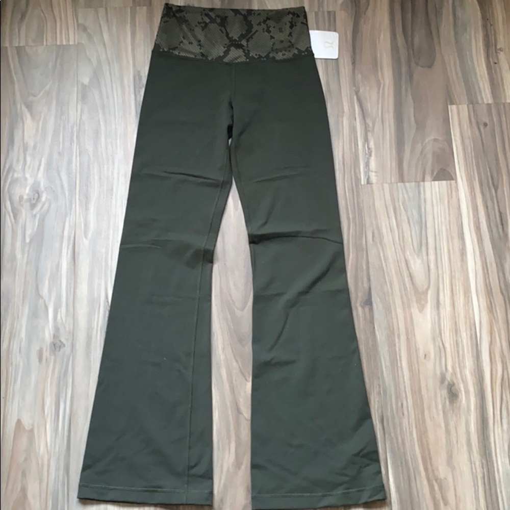 Lululemon groove pants